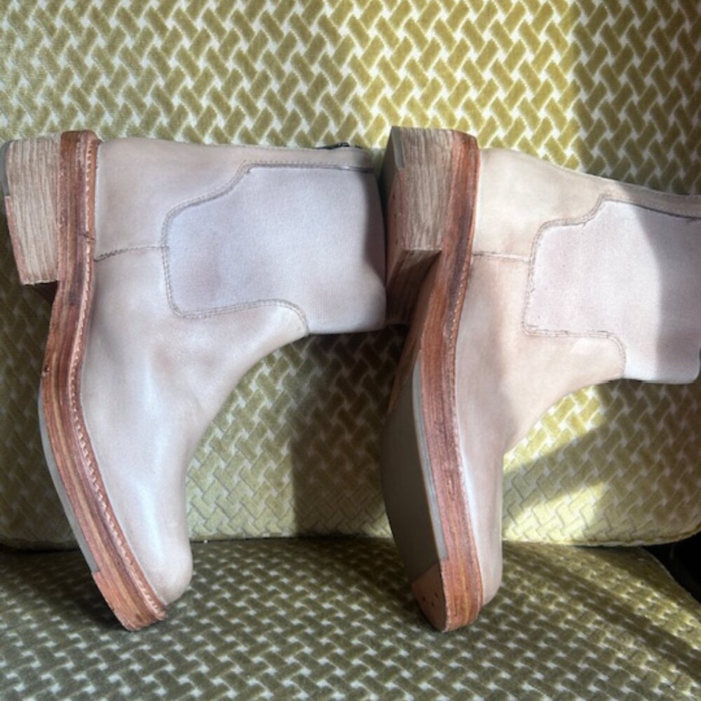 FREE PEOPLE Arlo Santa Fe Lush Natural Tan Elastic Croc Chelsea Boots - Picture 12 of 16